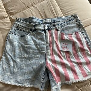 Judy Blue Women's Striped and Star Denim Shorts
